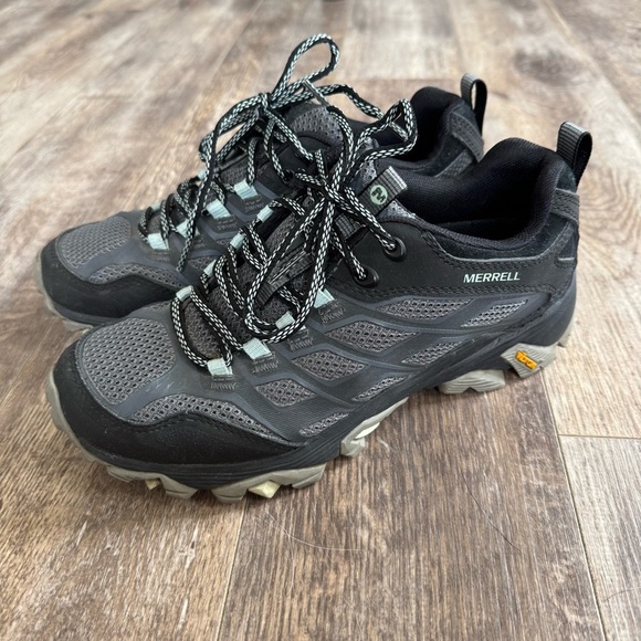 Merrell Moab Black Hiking Shoes - Picture 1 of 10